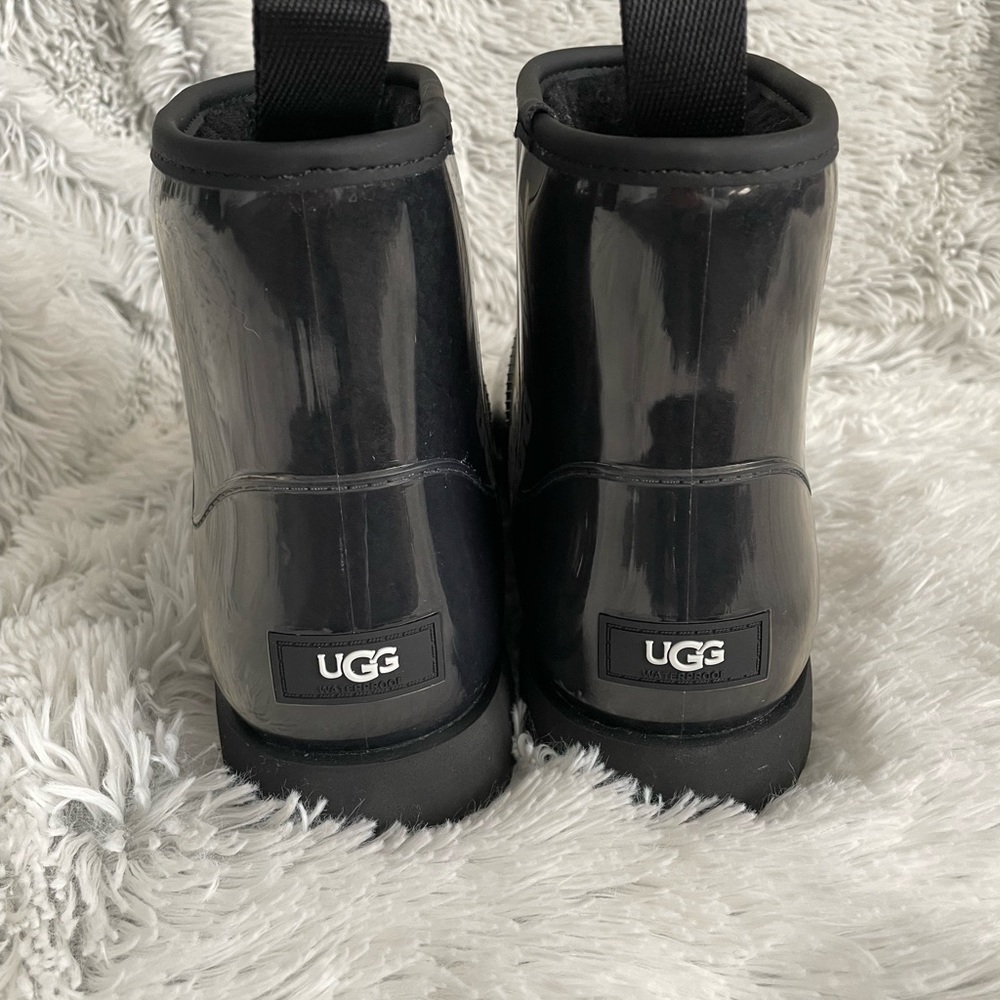 *New* size 10 Ugg boots